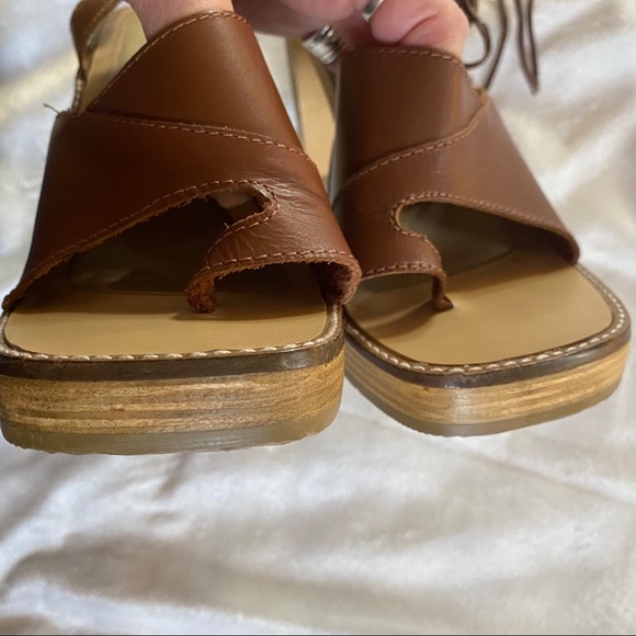 $15.00 
Le Chateau Boho Vintage Sandals - Picture 11 of 12